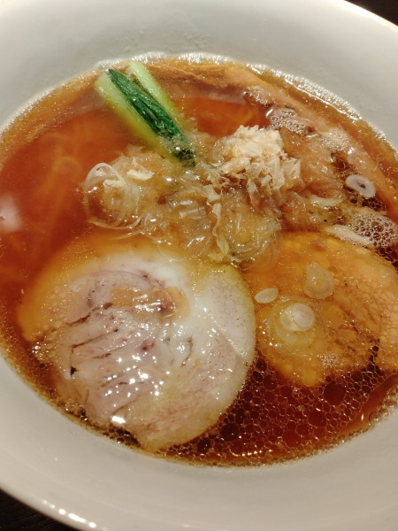 「鮭だしらぁ麺」@支那そばや 本店の写真