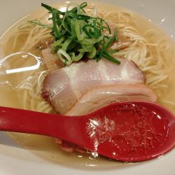 軍鶏塩ラーメン