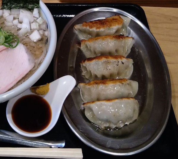 「白金豚の肉肉餃子」@瀬戸内食堂 ねいろ屋の写真