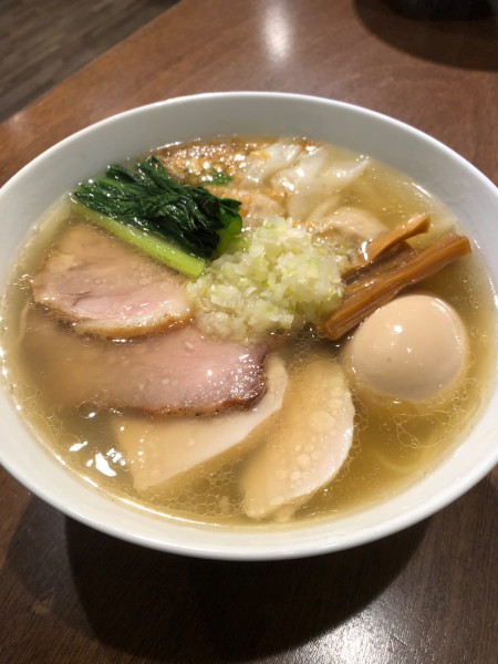 「塩らぁ麺」@らぁ麺 すぎ本の写真