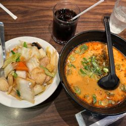 ラーメンセット（担々麺＋中華丼）950円
