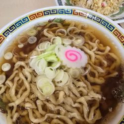 かけラーメン　550円