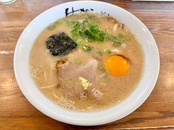 「生玉子ラーメン」@一休軒 呉服元町店の写真