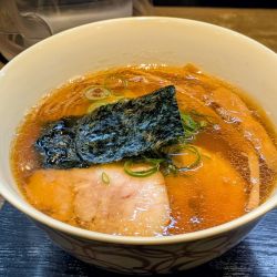 醤油らぁ麺（1,300円）