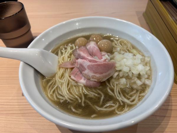 「煮干蕎麦＋あさりガーリックの和え玉」@麺処 にぼし香 赤羽店の写真