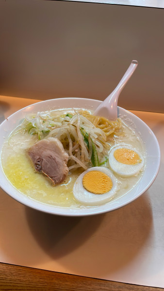 「牛乳ラーメン（大盛り）」@札幌ラーメンこぐまの写真
