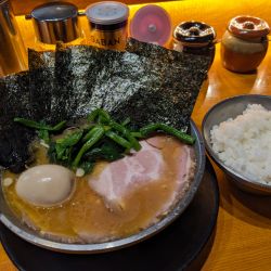 特製ラーメン（固め・濃め）+ライス
