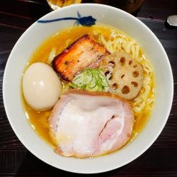 塩（中太手もみ麺）＋味玉＋エビスビール（中瓶）