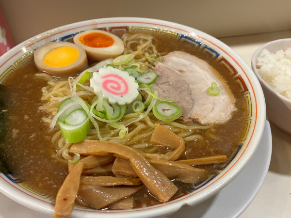 「とろとろ味玉ラーメン」@ラーメン ヒマワリ 東十条本店の写真