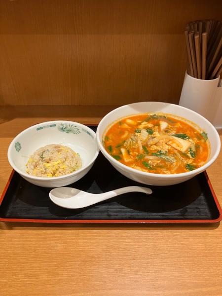 「チゲ味噌ラーメン　半チャーハンセット」@日高屋 雑色駅前店の写真