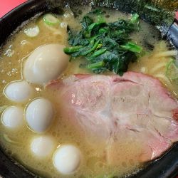 ラーメン(うずら味玉)
