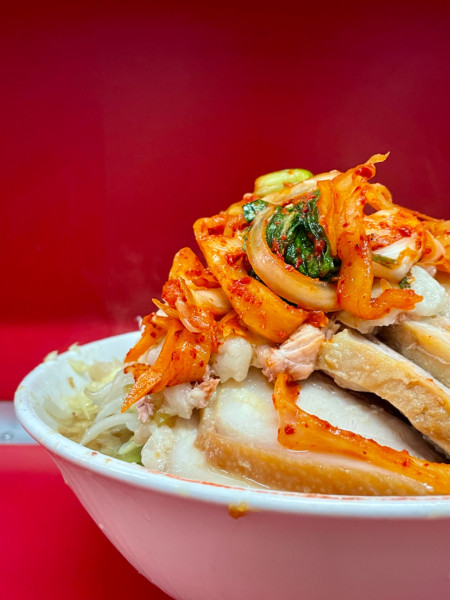 「ラーメン/豚入り/SUPERキムチ」@ラーメン二郎 湘南藤沢店の写真