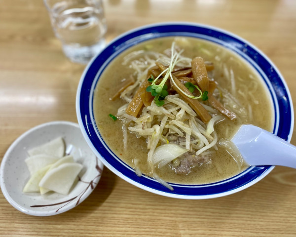 「味噌ラーメン(1000円)/焼売×2(70円×2)」@味の三平の写真