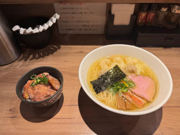 「白旨そば大盛＋ポーク丼」@中華soba いそべの写真