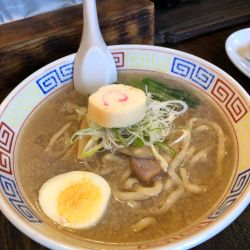 太麺背脂ラーメン