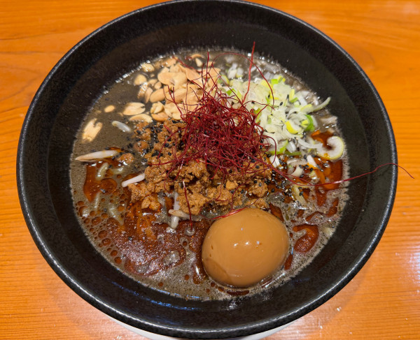 「限定・黒胡麻担々麺（からさ2）880円」@Hino担担麺 kokuuの写真