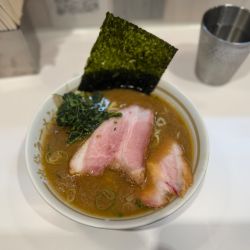 ラーメン(並盛り)950円