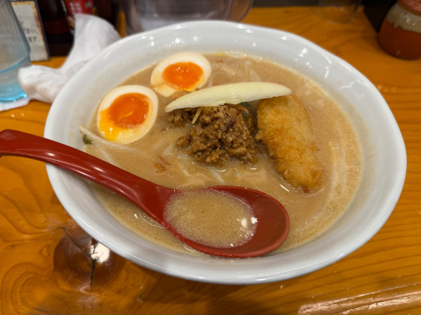 「青森津軽味噌ラーメン　➕　味玉」@麺場 田所商店 関内店の写真