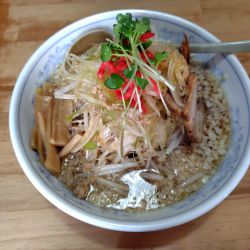 ばかうまラーメン1220円