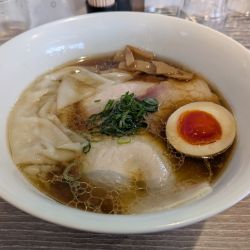 特選醤油そば(1250円)