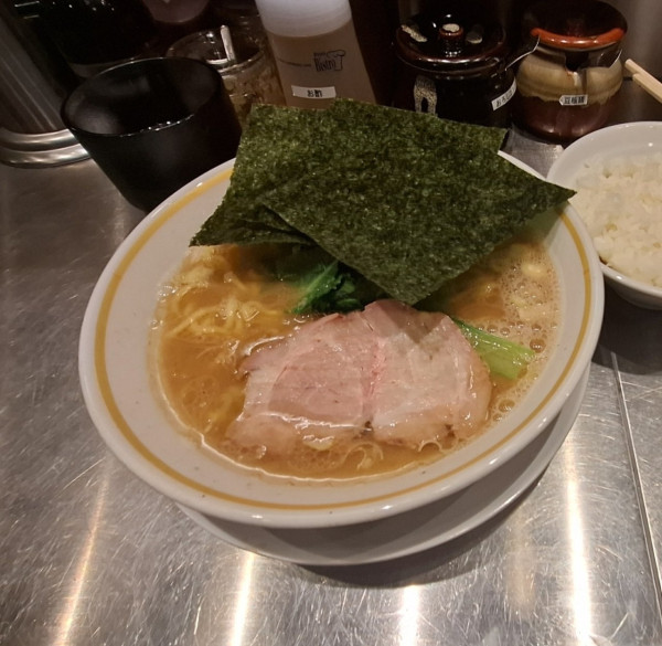 「よしかわ並ラーメン」@麺家 よし川の写真