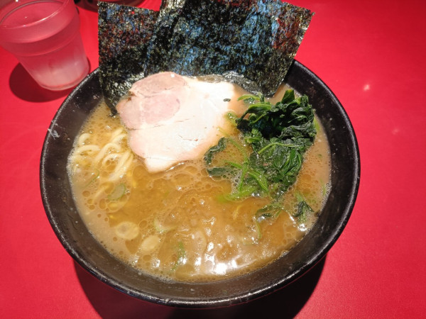 「ラーメン　900円」@厚木家の写真