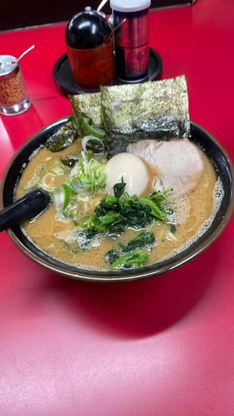 「ラーメン（中盛り）煮卵」@藤澤家の写真