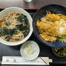 天とじ丼とそば（日替わりランチ）1100円