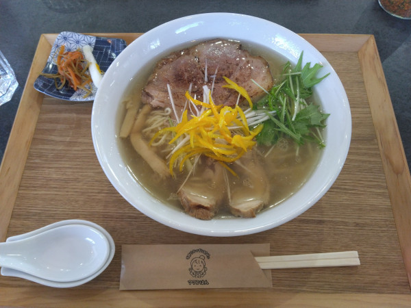 「ゆず塩ラーメン」@手作りキッチン＆カフェ ママごはんの写真