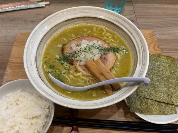 「カキの中華そば(塩) + 和え玉」@煮干乃宴の写真