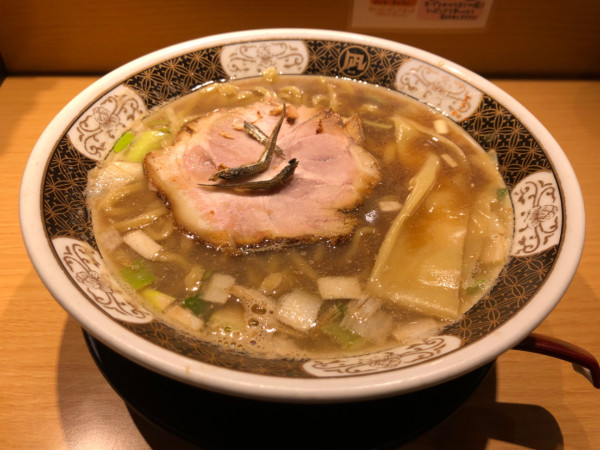 「煮干ラーメン」@すごい煮干ラーメン凪 西新宿7丁目店の写真