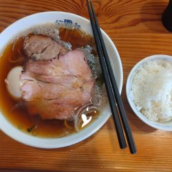 醤油らぁめん　味玉子入り