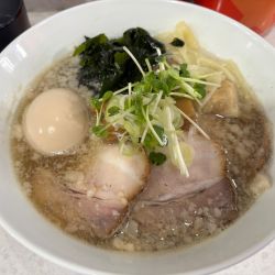 [限定]昆布、椎茸、3種の煮干の背脂塩らぁ麺　特製