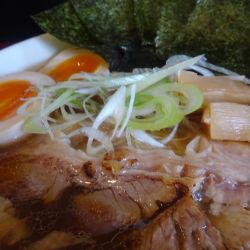 特製焼きあごらぁめん醤油　1,300円