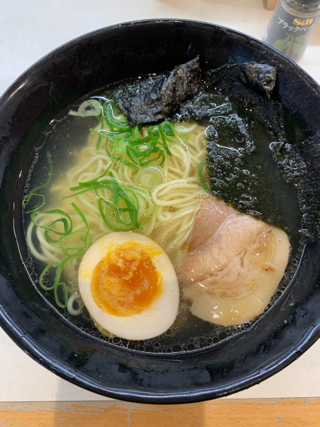 「厳選素材の貝節塩ラーメン」@はま寿司 駒込白山店の写真