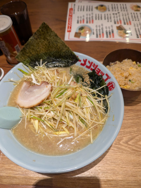 「ラーメン+半チャーハン」@ラーメンショップ◯化 糀谷店の写真