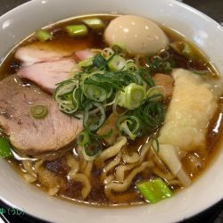 特製醤油ラーメン肉汁焼売セット(1555円)