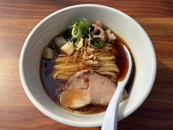 「秋刀魚節香る中華そば」@麺処 大和の写真