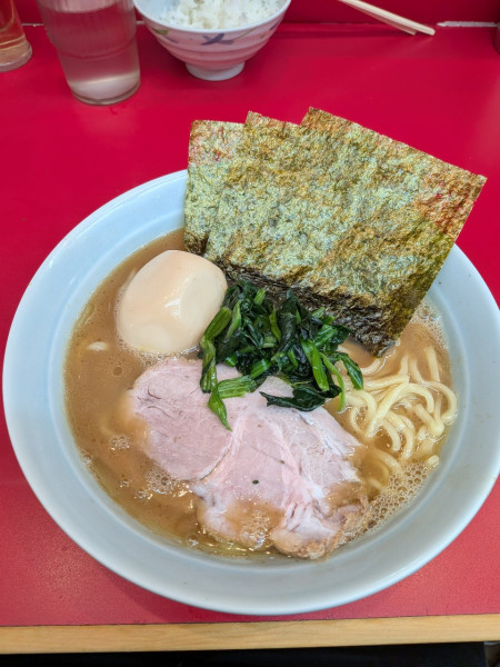 「味玉ラーメン」@横浜ラーメン 武蔵家 大井町店の写真