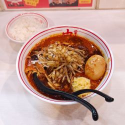 北極の華・辛さ5倍+クラニン+北極味玉+プチライス