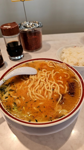 「山形辛味噌ラーメンとライス🍚」@中華そば専門 田中そば店 大宮別所店の写真
