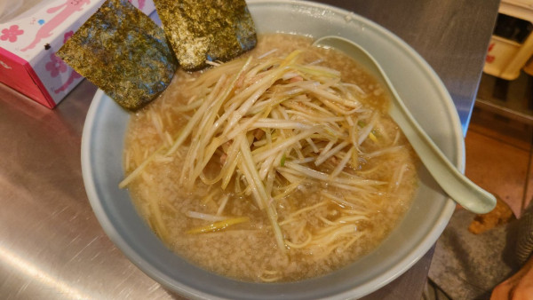 「ネギラーメン 中盛 ¥990」@ラーメンショップ 新守谷店の写真