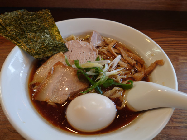 「特製らぁめん」@らぁめん山と樹の写真