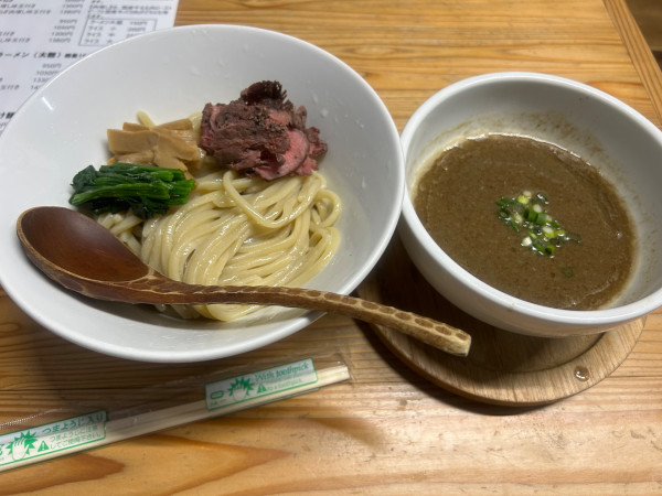 「牛骨魚介こってりつけ麺（太麺）1,050円」@麺榮 王様のラーメンの写真