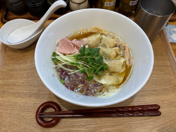 「わんたん麺」@昭和らぁ麺 池袋サンシャイン通り店の写真