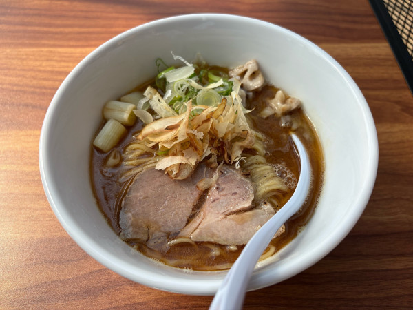 「秋刀魚節鶏白湯ラーメン」@麺処 大和の写真