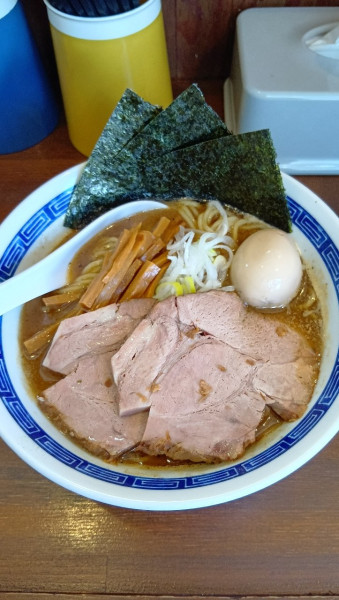 「ラーメン(200g)+全ちょい増し」@麺屋 青の写真