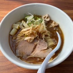 秋刀魚節鶏白湯ラーメン