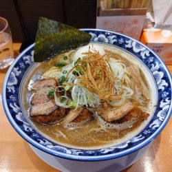 特製煮干し醤油らぁ麺＋麺大盛