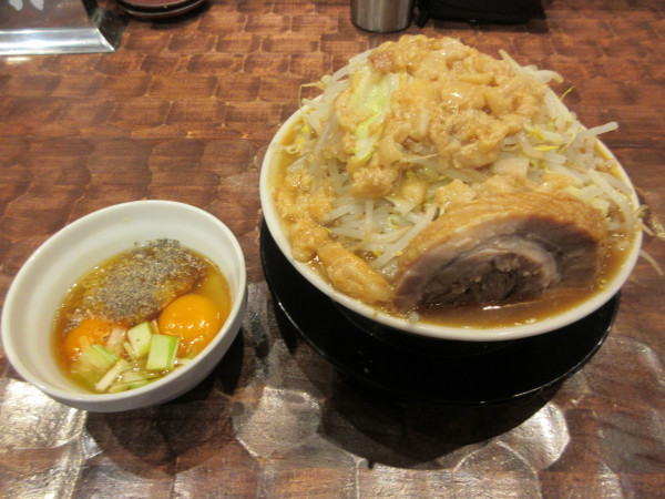 「豚そば＋タレ玉　１２００円」@特級鶏蕎麦龍介 テクノパーク桜店の写真